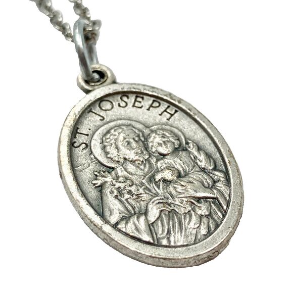 Vintage St. Joseph Medal Pendant Necklace Catholic Saint Baby Jesus Made Italy - Picture 1 of 9